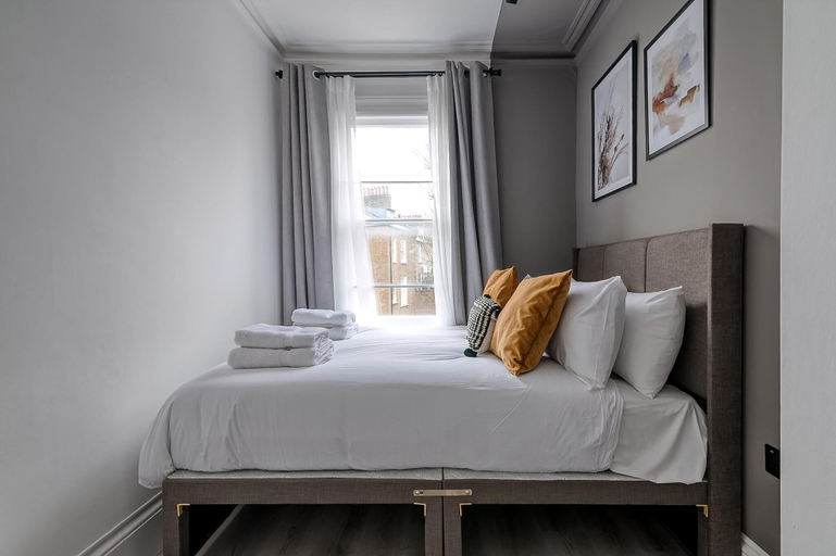 Bedroom 2, Little Venice Luxury Apartment, London