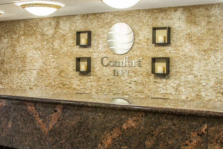 Public Area 2, Comfort Inn Lansing West, Eaton