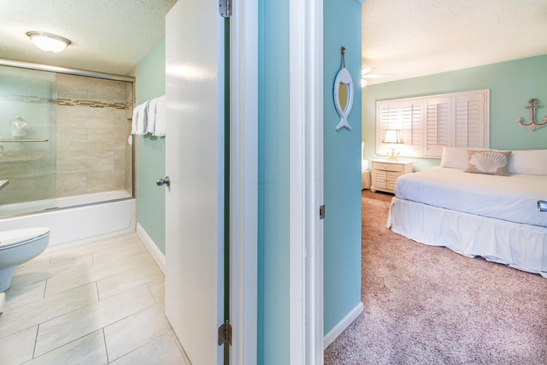 Others 1, Shoreline Towers 3073, Okaloosa