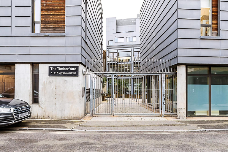 Exterior & Views 2, Comfortable, Modern Flat in Shoreditch, London