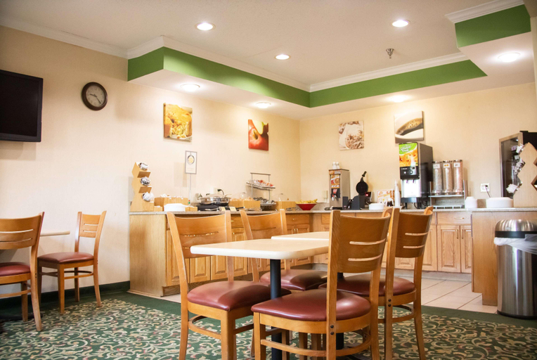 Food & Drinks 5, Wingate by Wyndham Sioux City, Woodbury