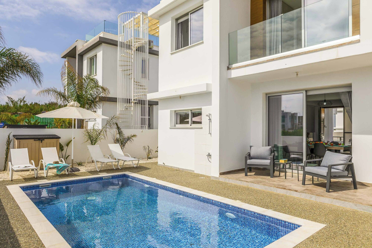 Others 5, Villa Alasia