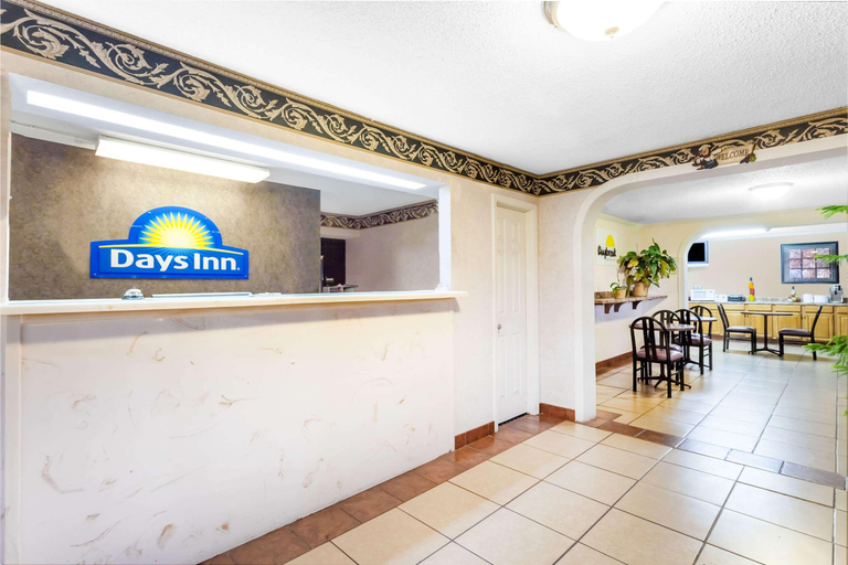 Public Area 2, Days Inn by Wyndham Martin, Weakley
