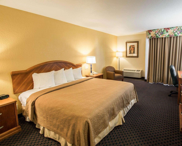 Bedroom 3, Quality Inn Downtown Stuart, Martin