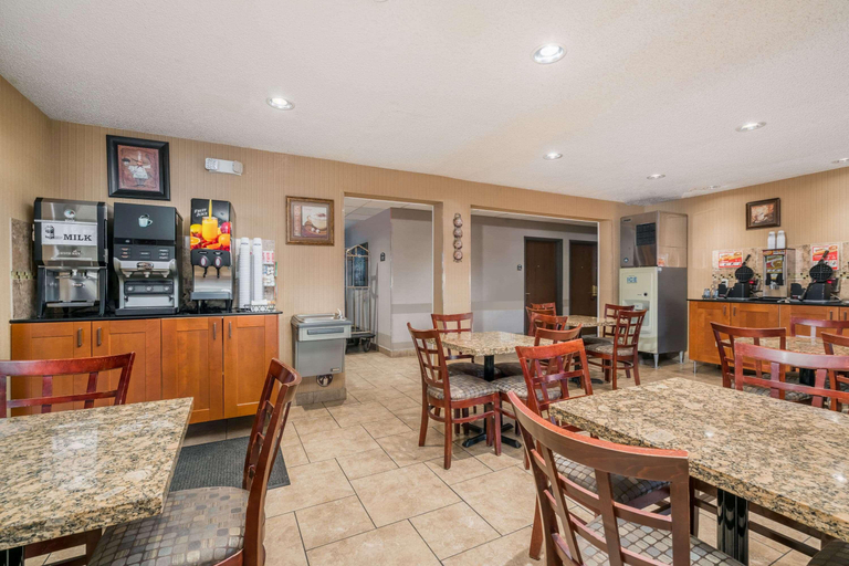 Public Area 2, Microtel Inn & Suites By Wyndham Rochester Mayo C, Olmsted
