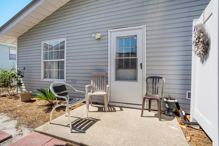 Others 3, Renovated Home Near Beach and Shopping, Okaloosa