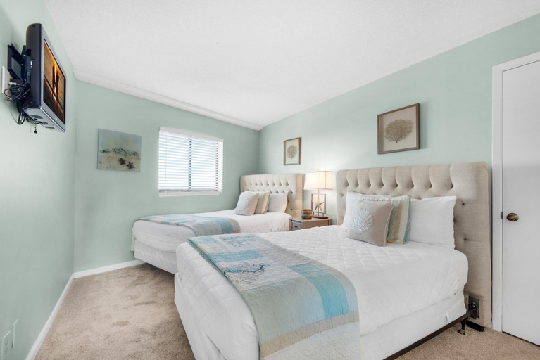 Bedroom 3, Edgewater #1007, Walton