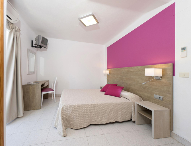 Bedroom 2, Hostal Mari, Baleares