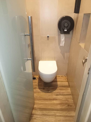 Bathroom 4, HereHotel Dormitory, Johor Bahru