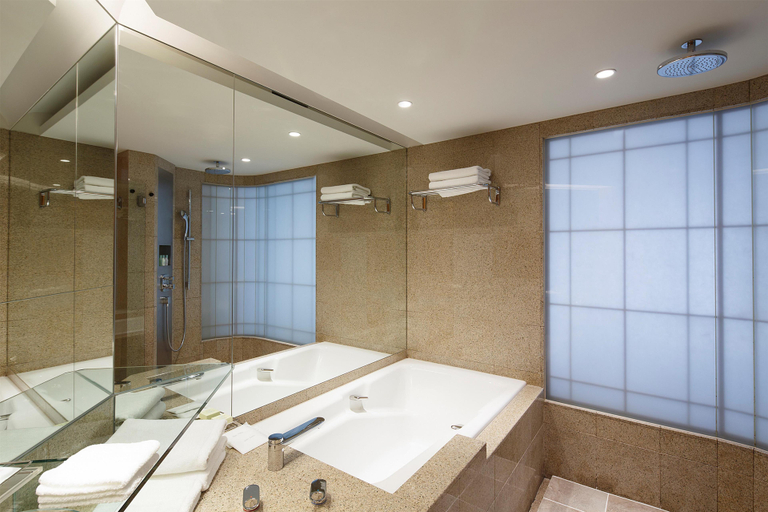 Bathroom 5, Grand Hyatt Fukuoka, Fukuoka