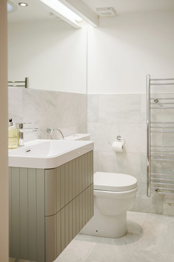 Bathroom 3, Inkerman House-Gorgeous House and Garden, Oxfordshire