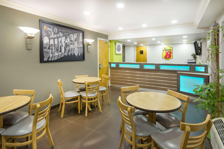 Public Area 2, Super 8 by Wyndham Fortuna, Humboldt