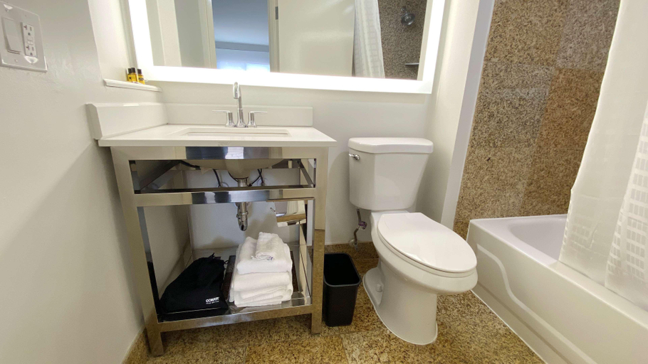 Bathroom 4, Best Western Plus Sugar Land/Stafford, Fort Bend