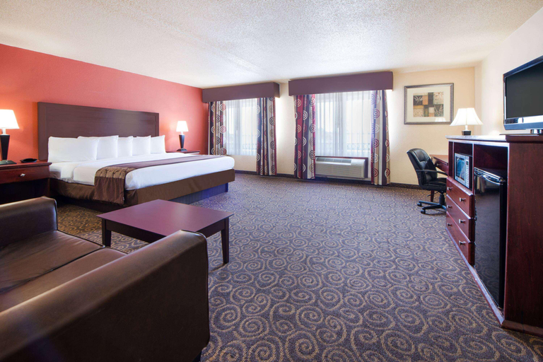 Bedroom, Travelodge by Wyndham Enid, Garfield