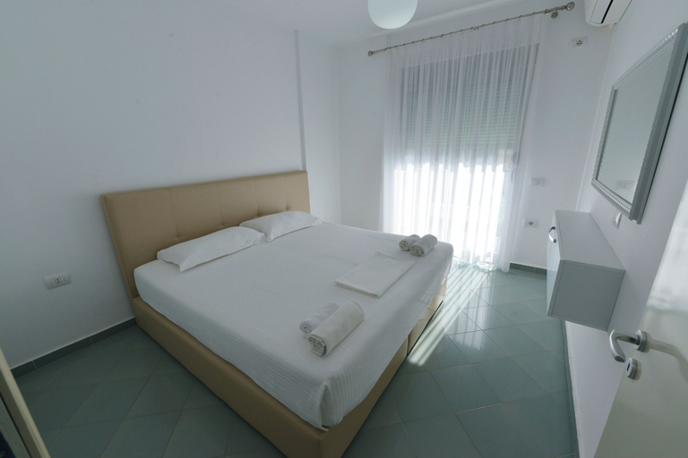 Bedroom 3, ApartHotel Miramare Sarande, Sarandës