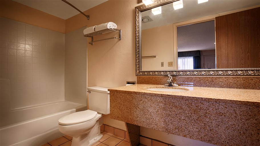 Bathroom 5, Quality Inn Casa Grande I-10, Pinal