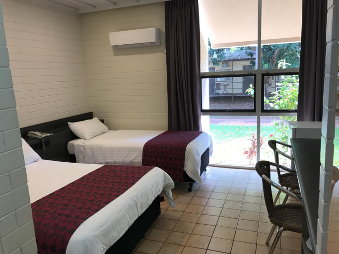 Bedroom, Albatross Bay Resort, Weipa