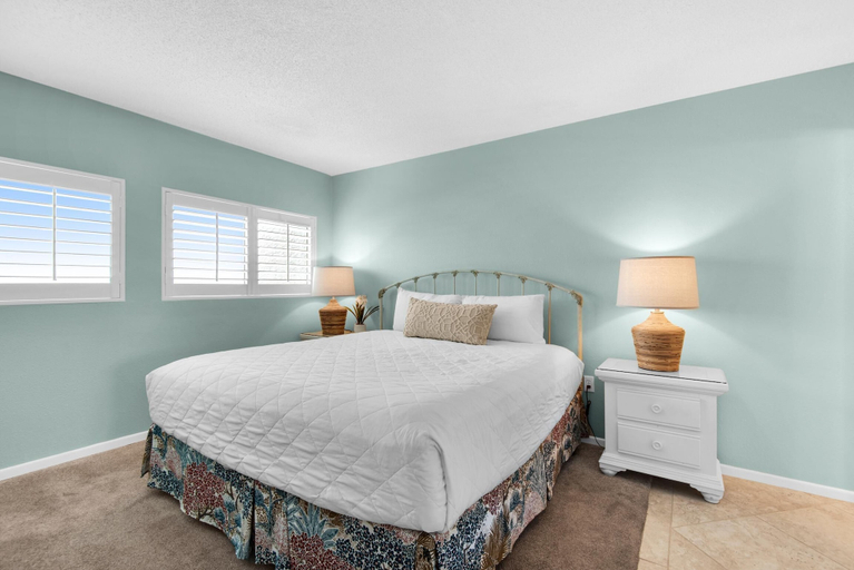 Bedroom 2, Beach House 204a, Walton