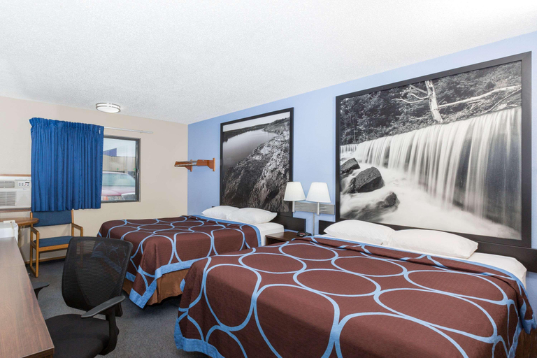 Bathroom 4, Super 8 by Wyndham Manhattan KS, Riley