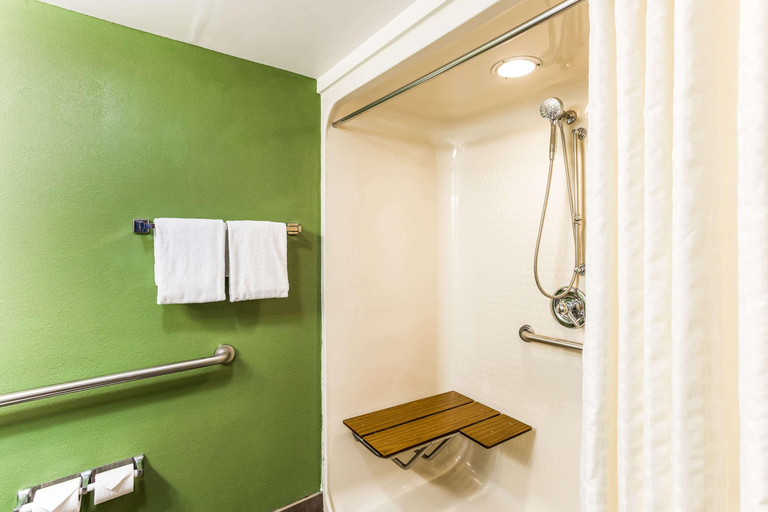 Bathroom 4, Sleep Inn & Suites Kingsport, Sullivan