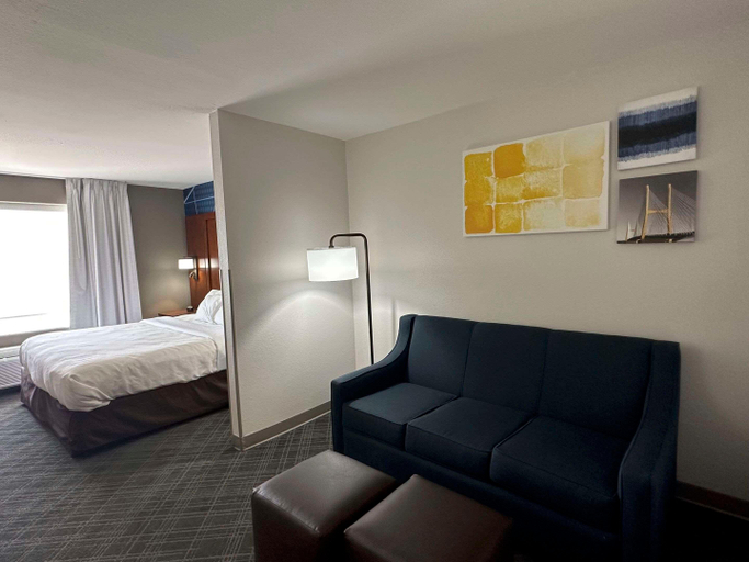 Bedroom 4, Comfort Suites Jackson-Cape Girardeau, Cape Girardeau