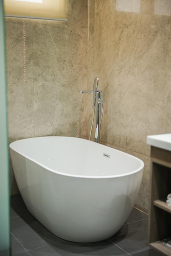 Bathroom 4, The Hotel Andrea, Cauayan City
