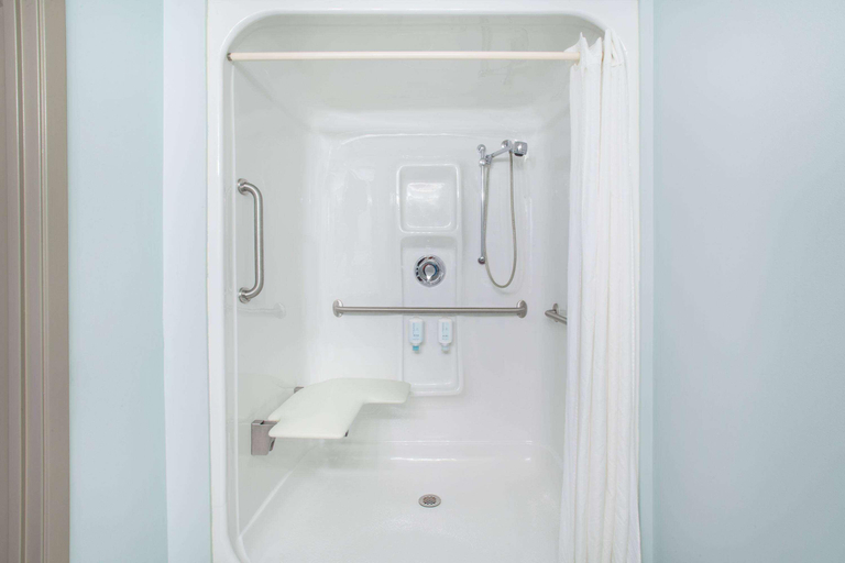Bathroom 4, Super 8 by Wyndham Truro NS, Colchester