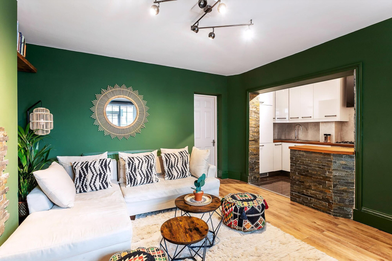 Others 5, Chiswick Gem: Stylish 1-bed Flat for Modern Living, London