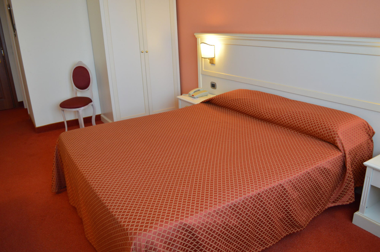 Bedroom 3, Semiramide Palace Hotel, Bari