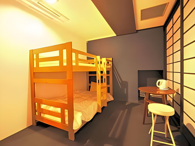 Bedroom 1, Setouchi Mangetsu Sou, Takamatsu