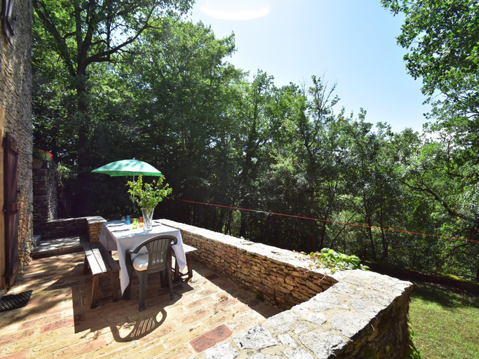 Others 4, Lovely Perigord holiday home in private forest, Dordogne