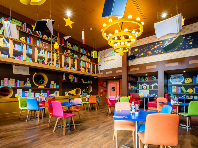 Food & Drinks 5, Alton Towers Resort, Staffordshire