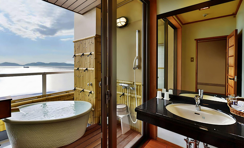 Bathroom 4, Tenku Kaiyunoyado Suehiro, Gamagōri
