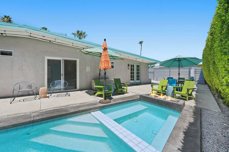 Sport & Beauty 5, Modern Heart Oasis With Pool!, Riverside