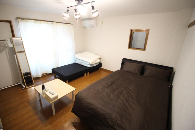 Bedroom 2, Furere Shichijo 201, Kyoto