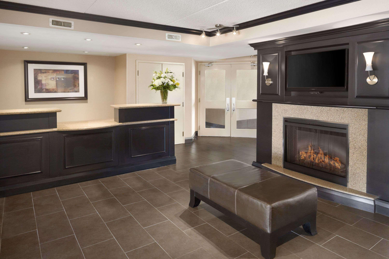 Public Area 2, Days Inn by Wyndham Brantford, Brant
