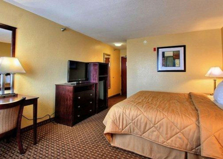Bedroom 4, Quality Inn Des Moines, Polk