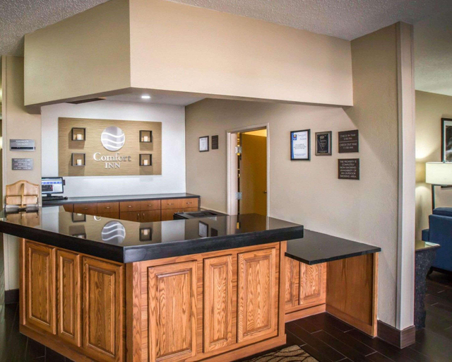 Public Area 3, Comfort Inn Morris I-80, Grundy