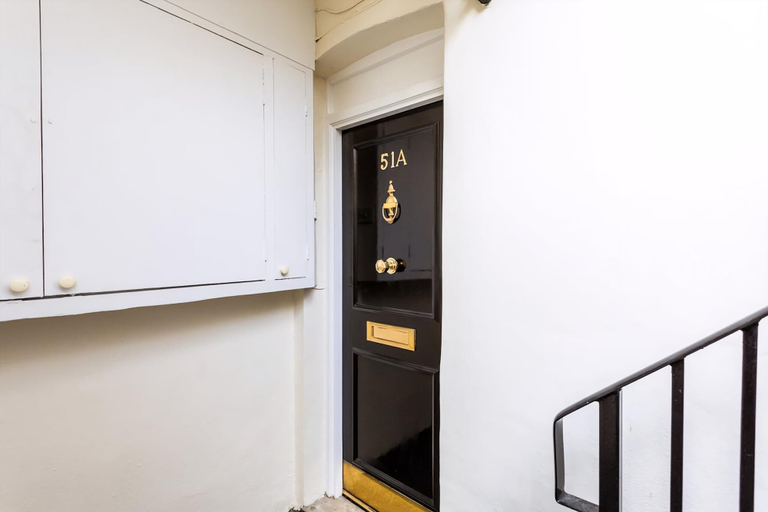 Others 5, Cosy Pimlico Retreat, London