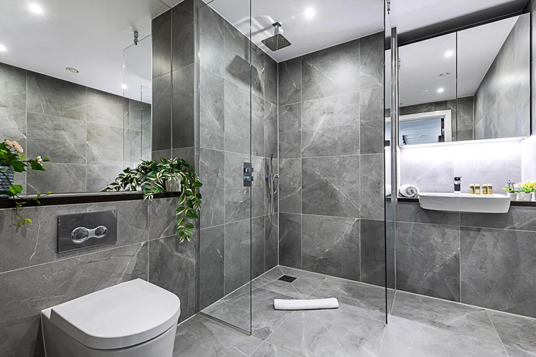 Bathroom 4, Sky-high Apartment With Modern Decor, London