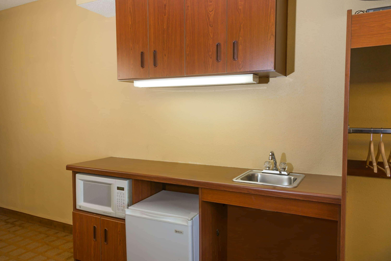 Bedroom 3, Microtel Inn & Suites by Wyndham Hillsborough, Orange