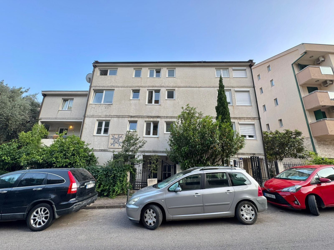 Exterior & Views 2, The Four Fish Apartments