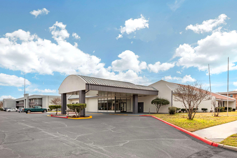 Exterior & Views 2, Quality Inn Ganesville - TX Ganesville Area, Cooke