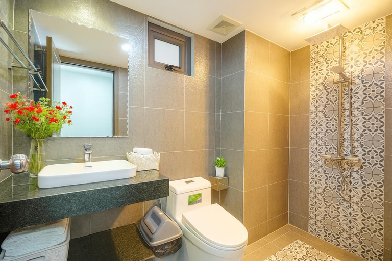 Bathroom 8