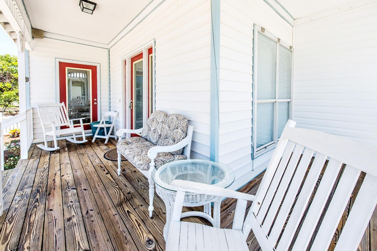 Others 1, Crystal Cottage, Okaloosa