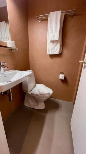 Bathroom, Skjoldenæsholm Slot, Ringsted