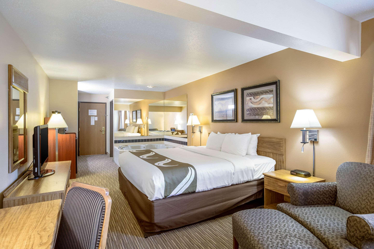 Bedroom 4, Quality Inn - Storm Lake, Buena Vista