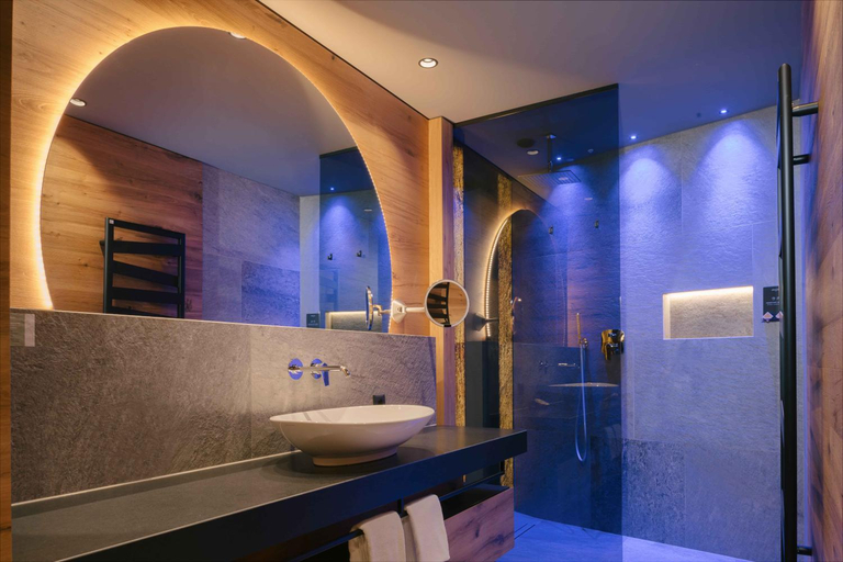 Bathroom 5, Cyprianerhof Dolomit Resort, Bolzano