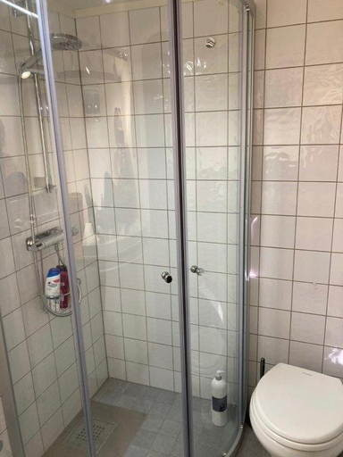 Bathroom 4, Malardrottningen Yacht Hotel & Restaurant, Stockholm