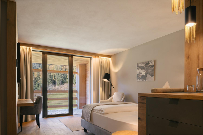 Bedroom, Cyprianerhof Dolomit Resort, Bolzano